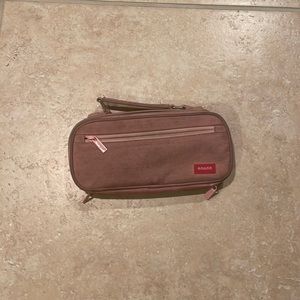 ⭐️FREE WITH A BUNDLE OF OVER 2⭐️ Pink Angoo Pencil Case